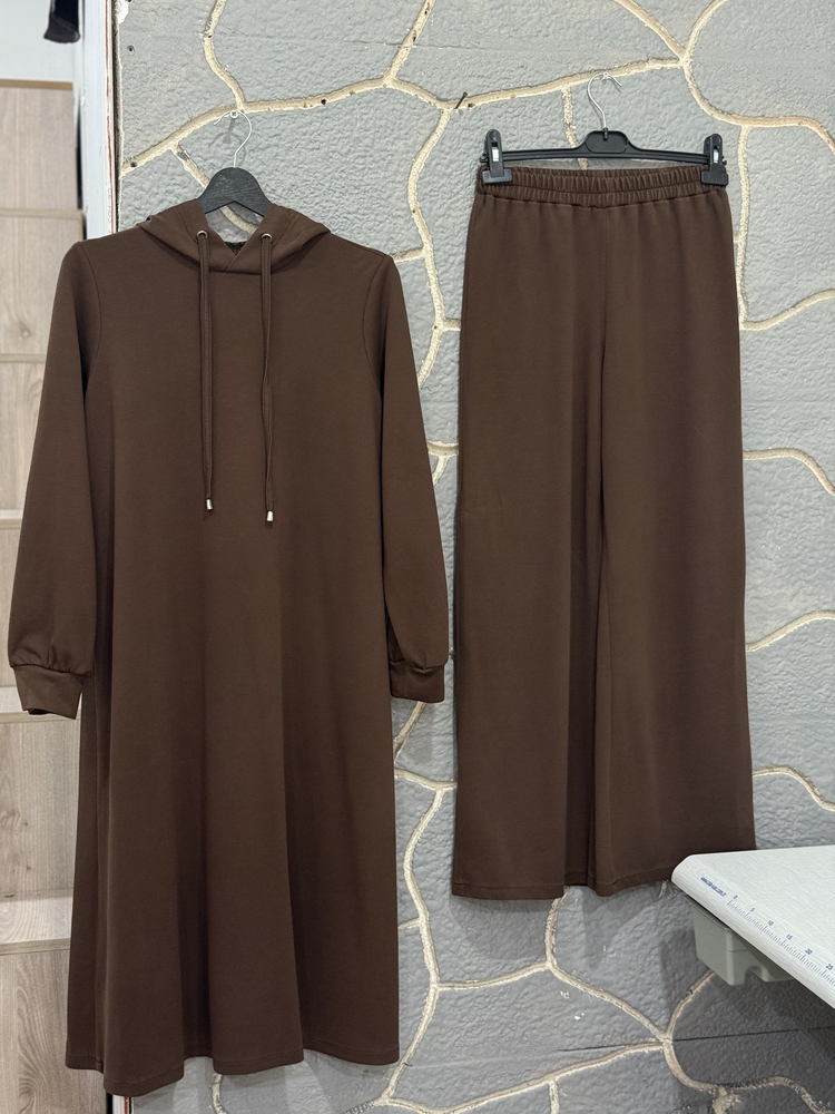 Oysho kumaş pantolonlu takım