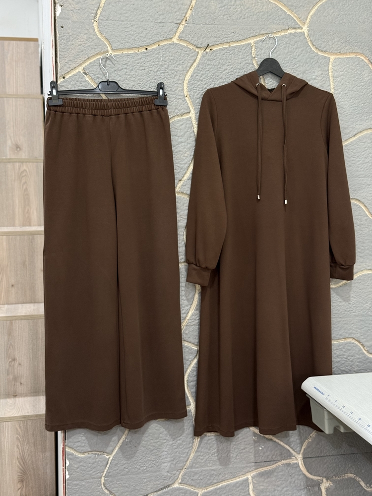 Oysho kumaş pantolonlu takım