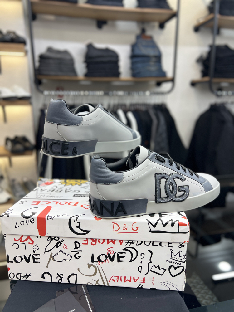 D.G sneakers