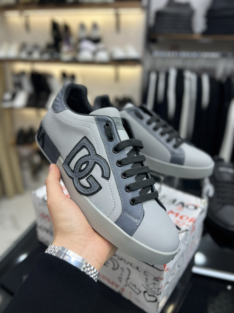 D.G sneakers