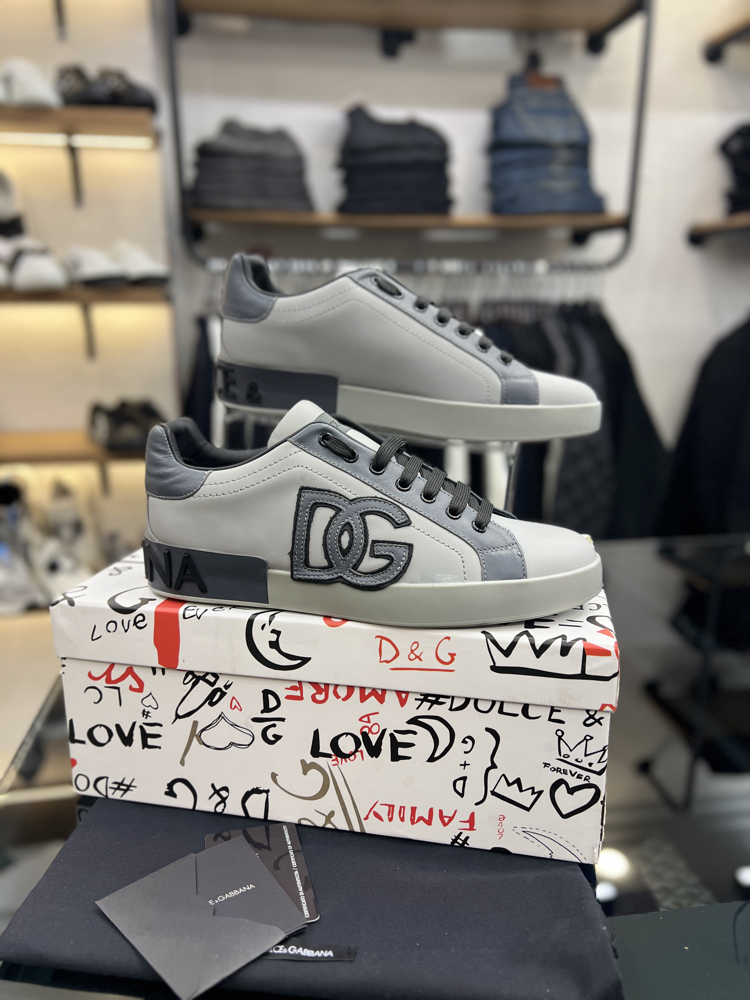 D.G sneakers