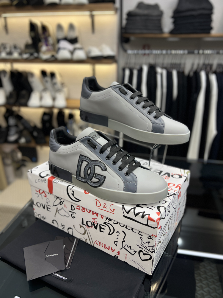 D.G sneakers