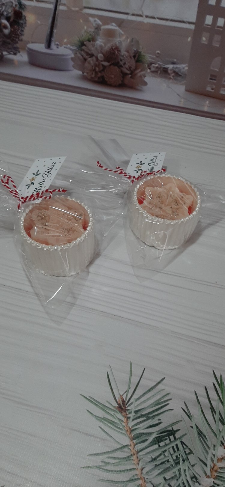 KD330-Çizgili Kutu Kartanesi Mum