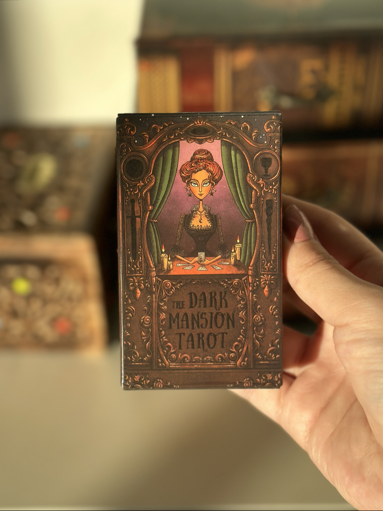 Dark mansion tarot