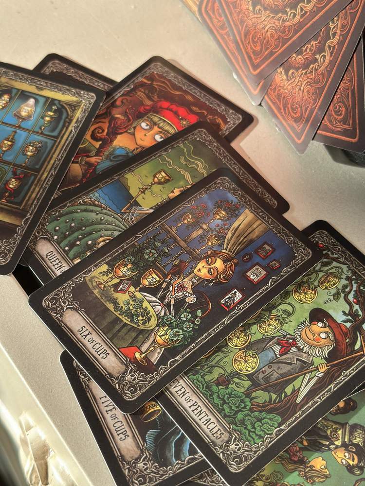 Dark mansion tarot