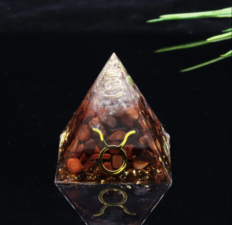 Burçlar (zodiac) kristal enerji piramidi