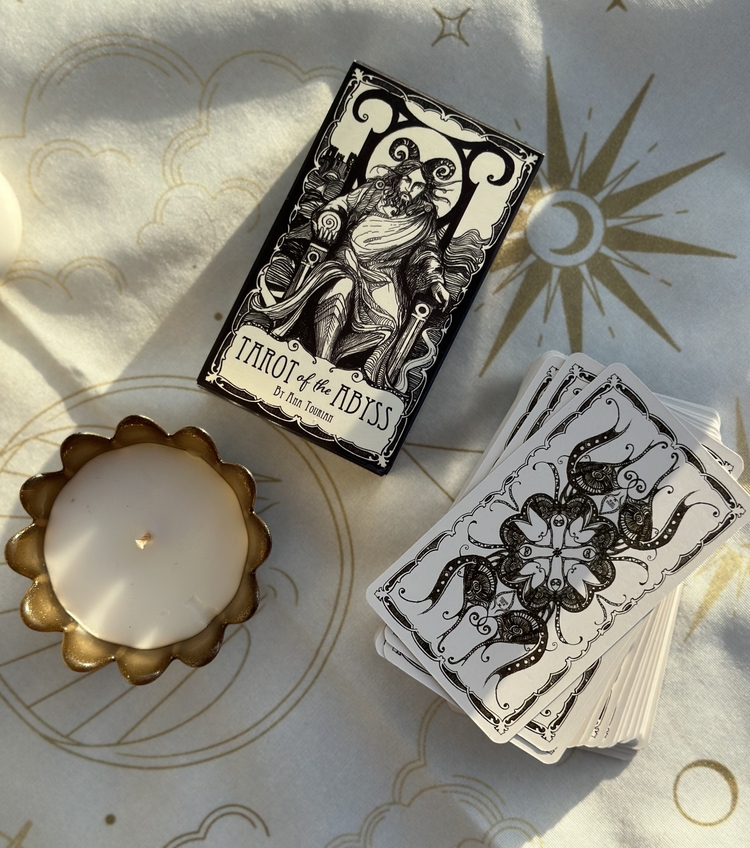 Tarot of the abyss (12cm 7cm)