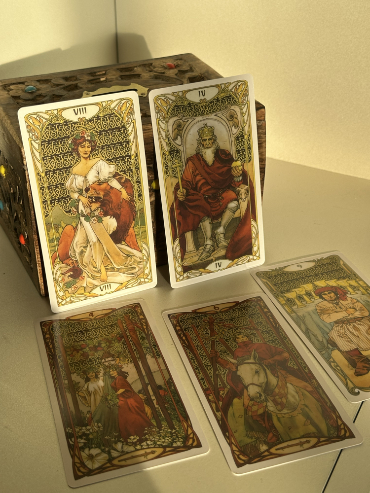 Golden Art Nouveau Tarot (metal kutu)