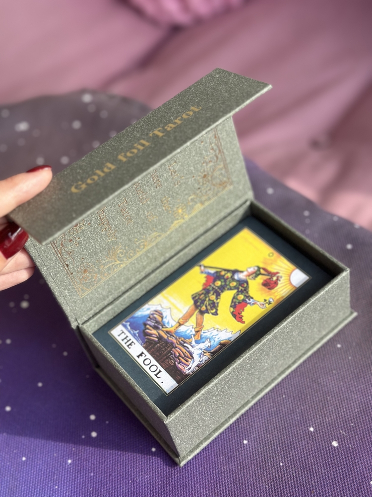Gold foil orijinal tarot destesi