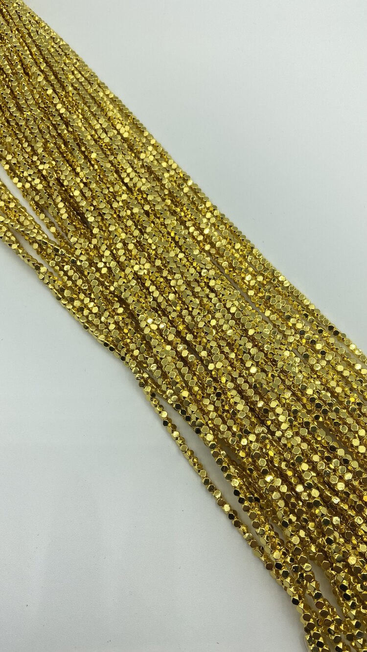 Hematit Gold Küp 3MM 