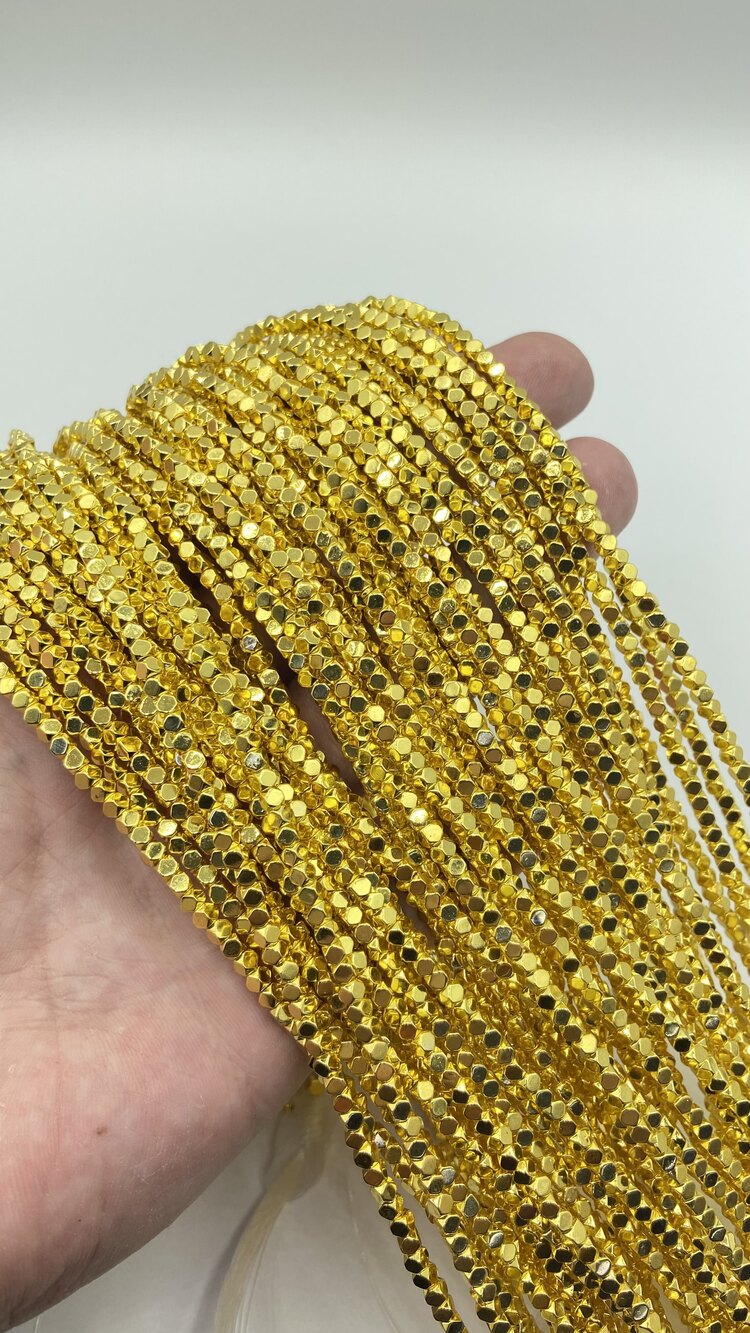 Hematit Gold Küp 3MM 