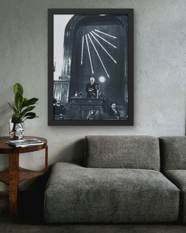 Atatürk Poster Tablo | Cumhuriyet Temalı Çerçeveli Duvar Tablosu