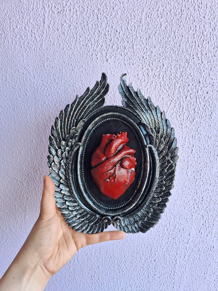 Anatomik Kalp Gotik Çerçeve 