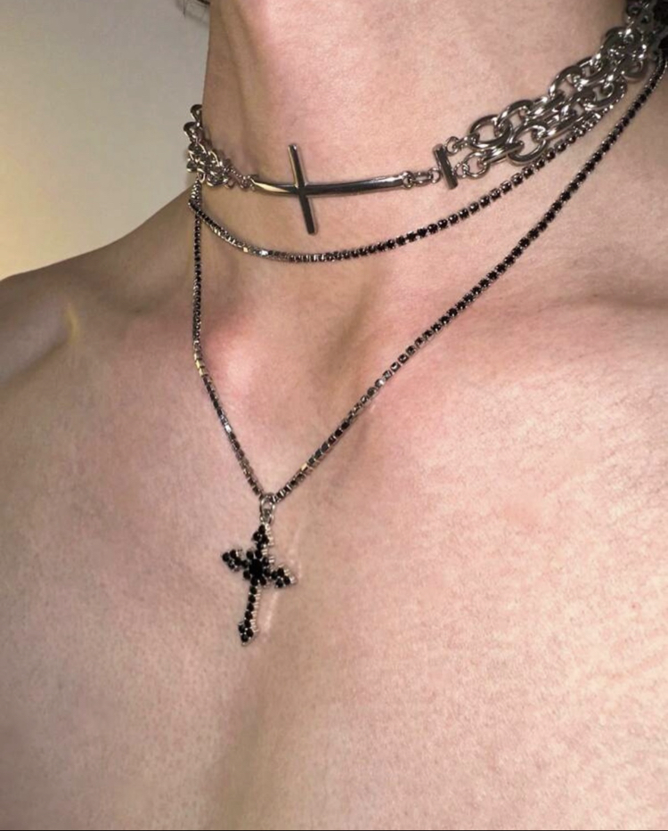 2 Katmanlı Siyah Taşlı Haç & Choker Kolye Seti