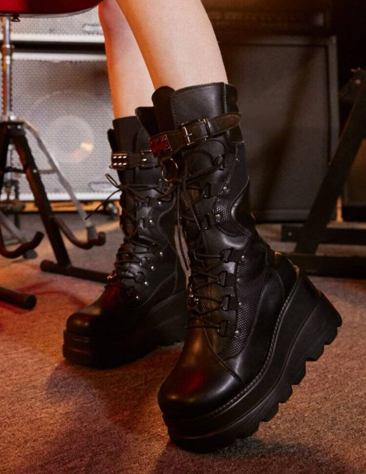 Grunge Punk Buckle Solid Lace-Up Siyah Bot