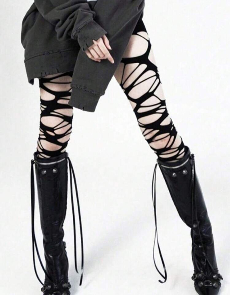 Gothic Emo Yırtık Çorap- Siyah