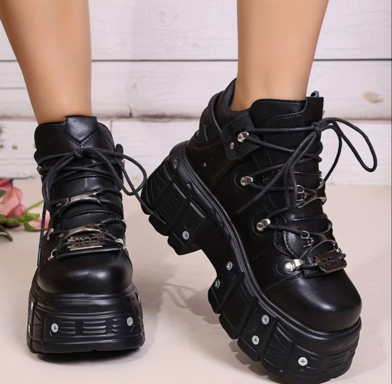 NEW ROCK Gothic Jilet Detaylı Platform Ayakkabı