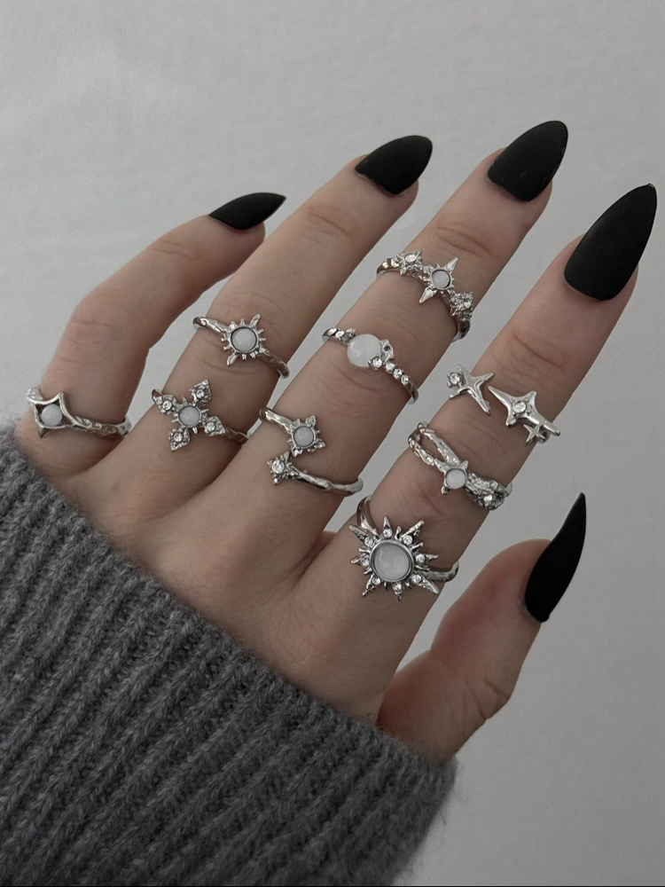 9 Parça Goth Güneş & Yıldız Yüzük Seti⁠