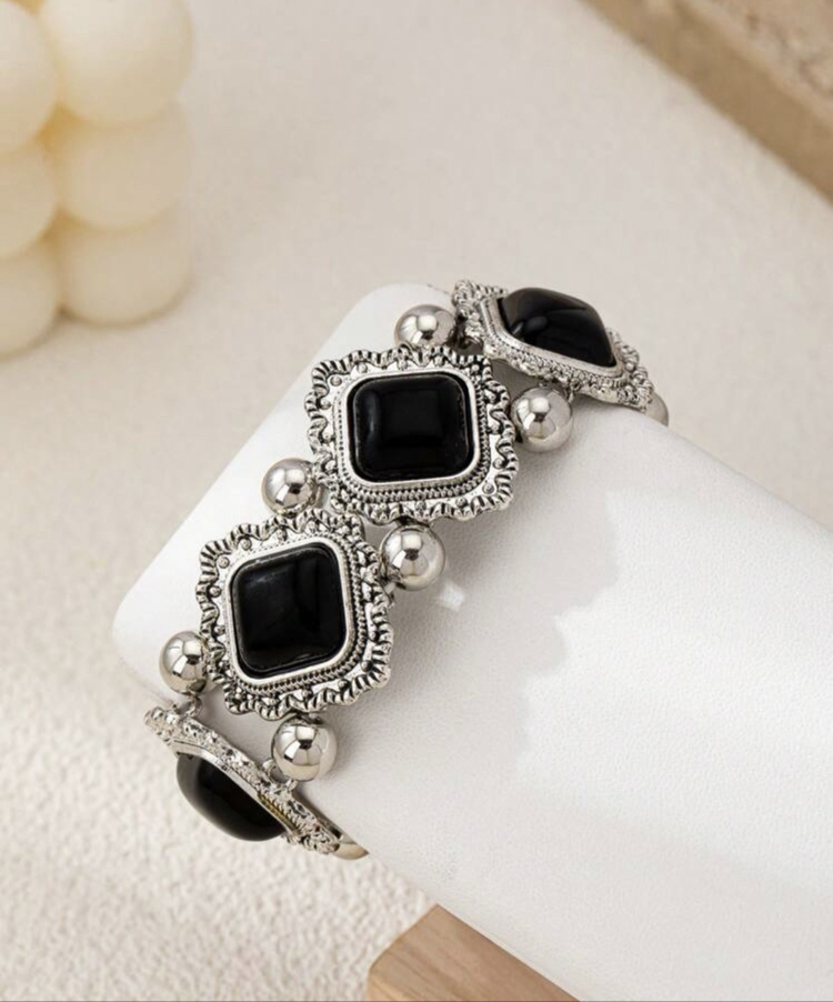 Vintage Goth Siyah Taşlı Bileklik 