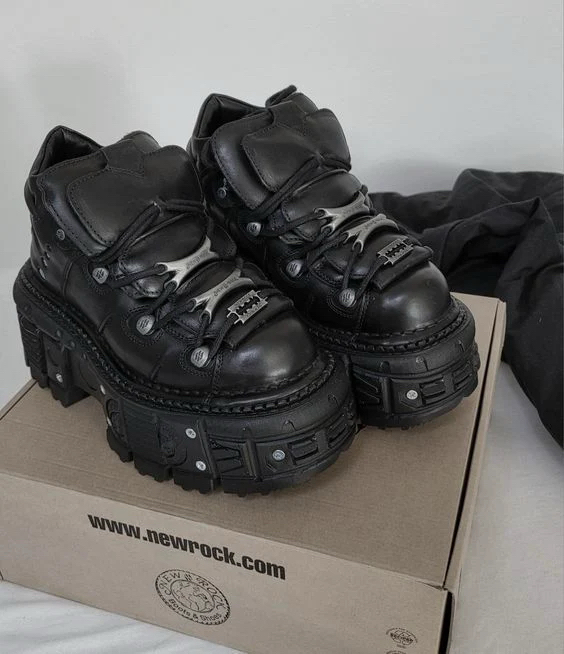 NEW ROCK Gothic Jilet Detaylı Platform Ayakkabı