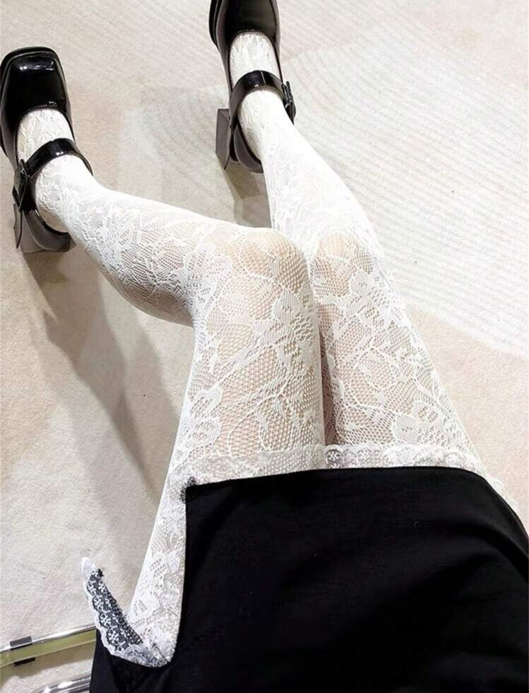 Beyaz Dantelli Lolita Külotlu Çorap
