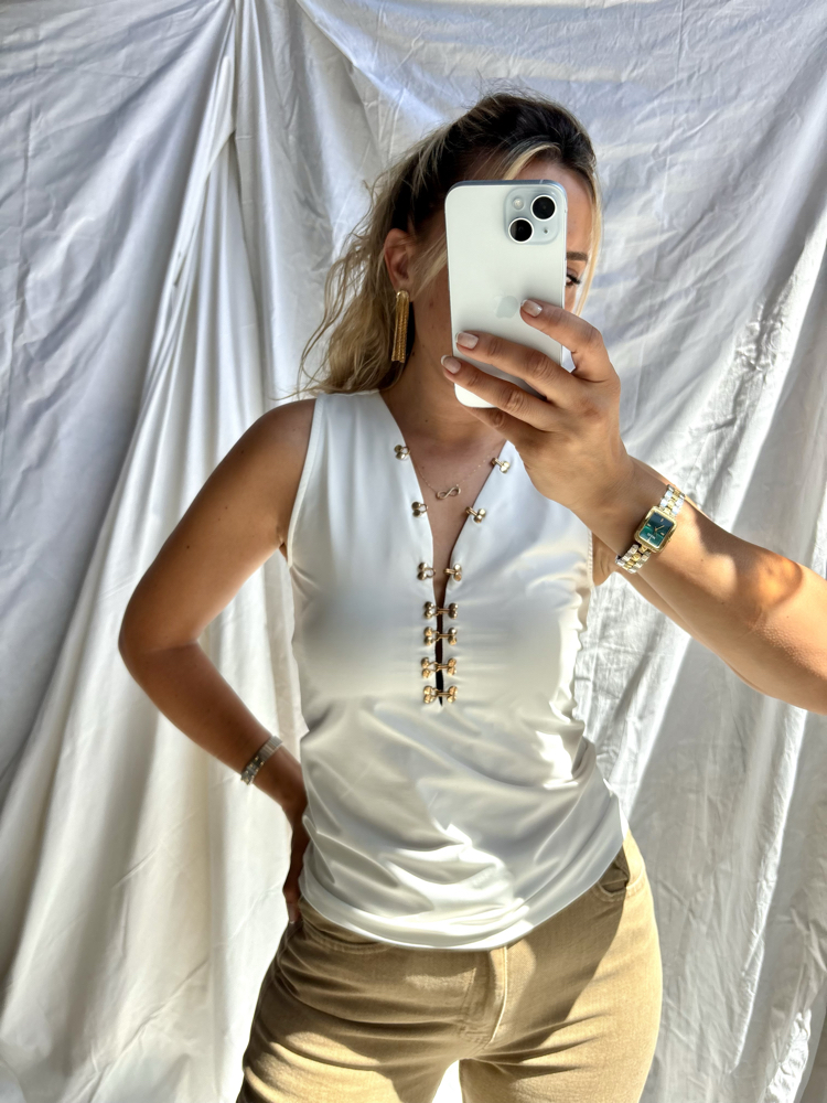 Kopçalı beyaz bodysuit