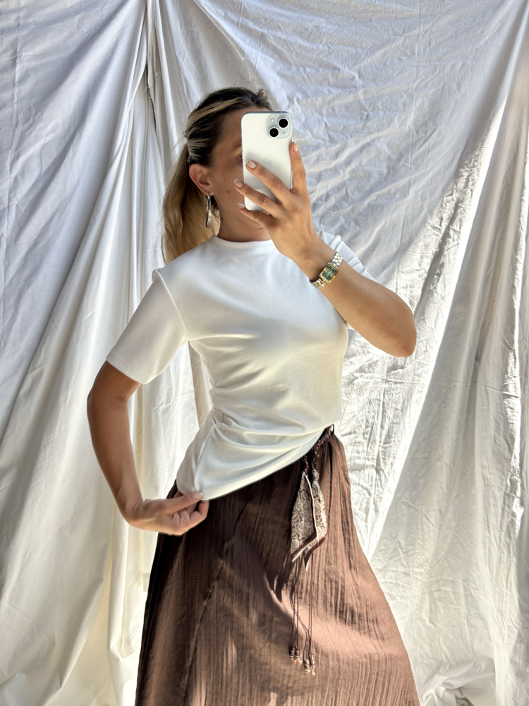Yanları büzgülü modal body