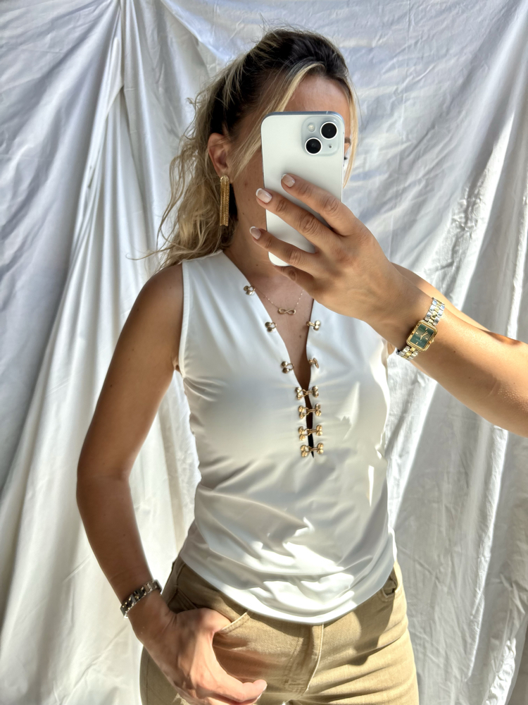 Kopçalı beyaz bodysuit