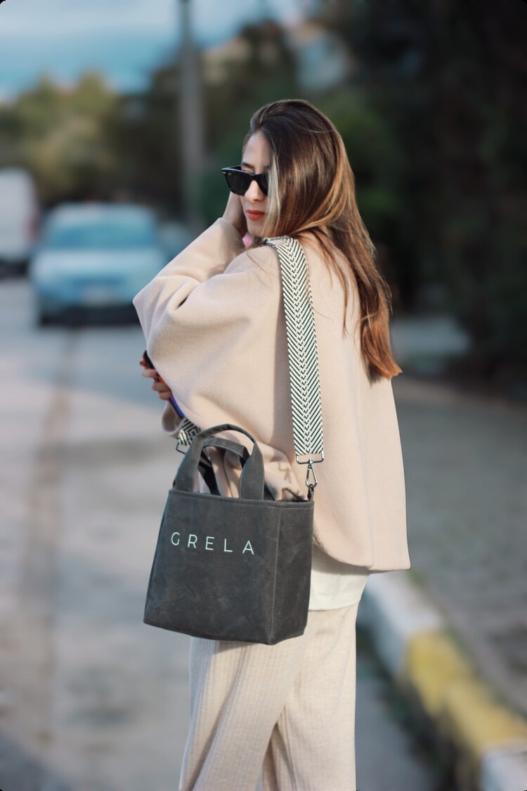 Sola mini füme nakışlı 