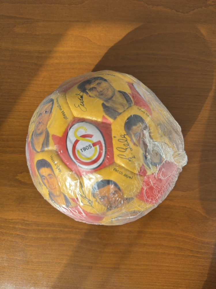 Galatasaray Milenyum 2000 Yılı Hatıra Topu