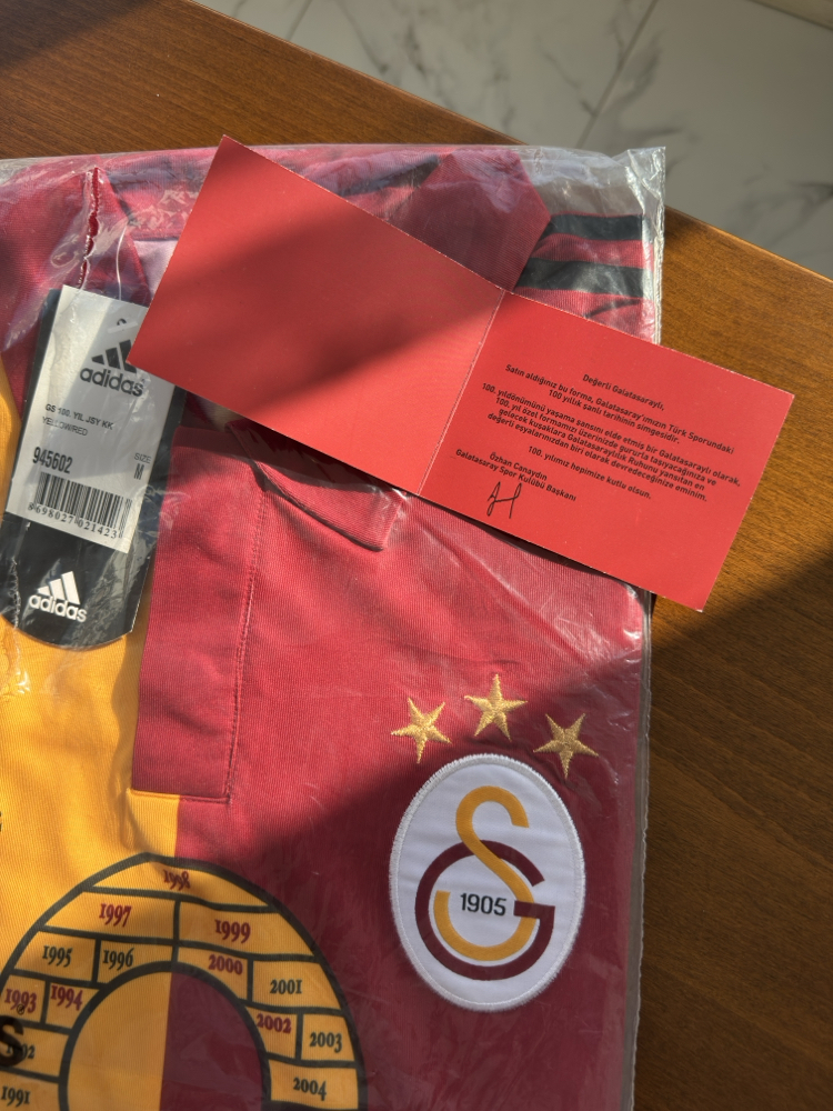 Galatasaray 2004-2005 100. Yıl Forma