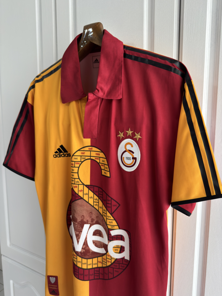 Galatasaray 2004-2005 100. Yıl Forma