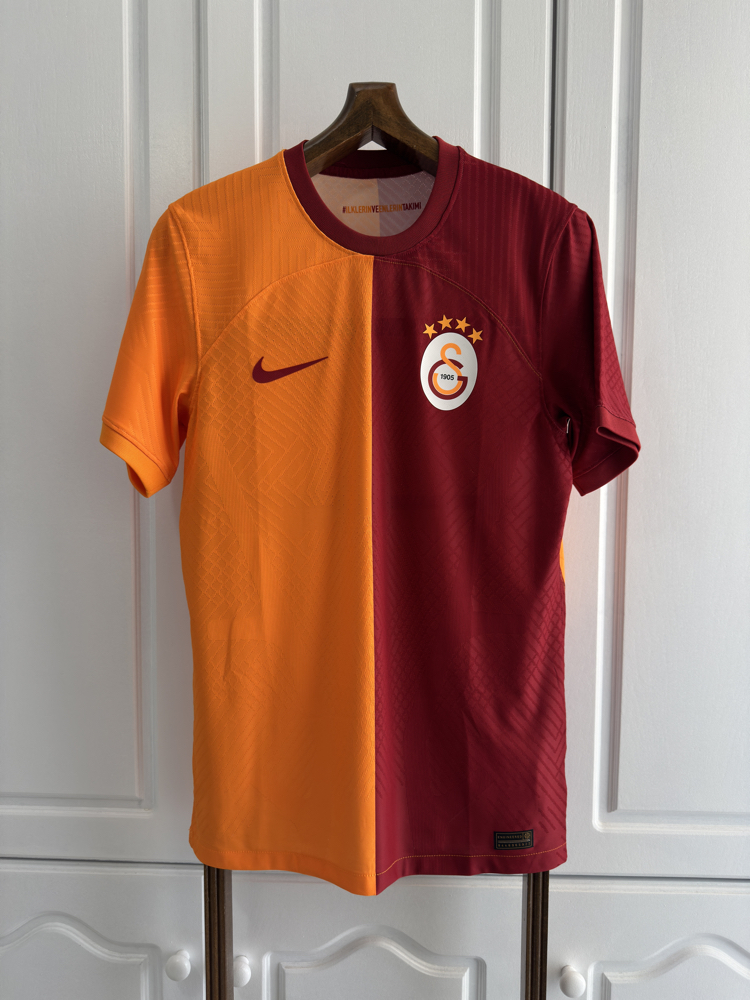 Galatasaray 2023-2024 Profesyonel Forma