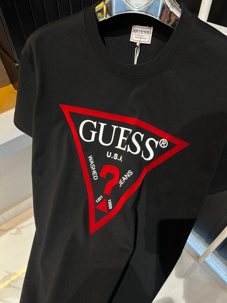 GUESS Siyah Tişört
