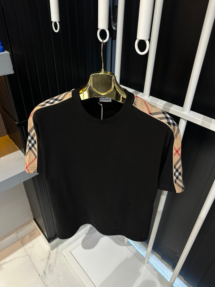 Burberry Siyah Tişört