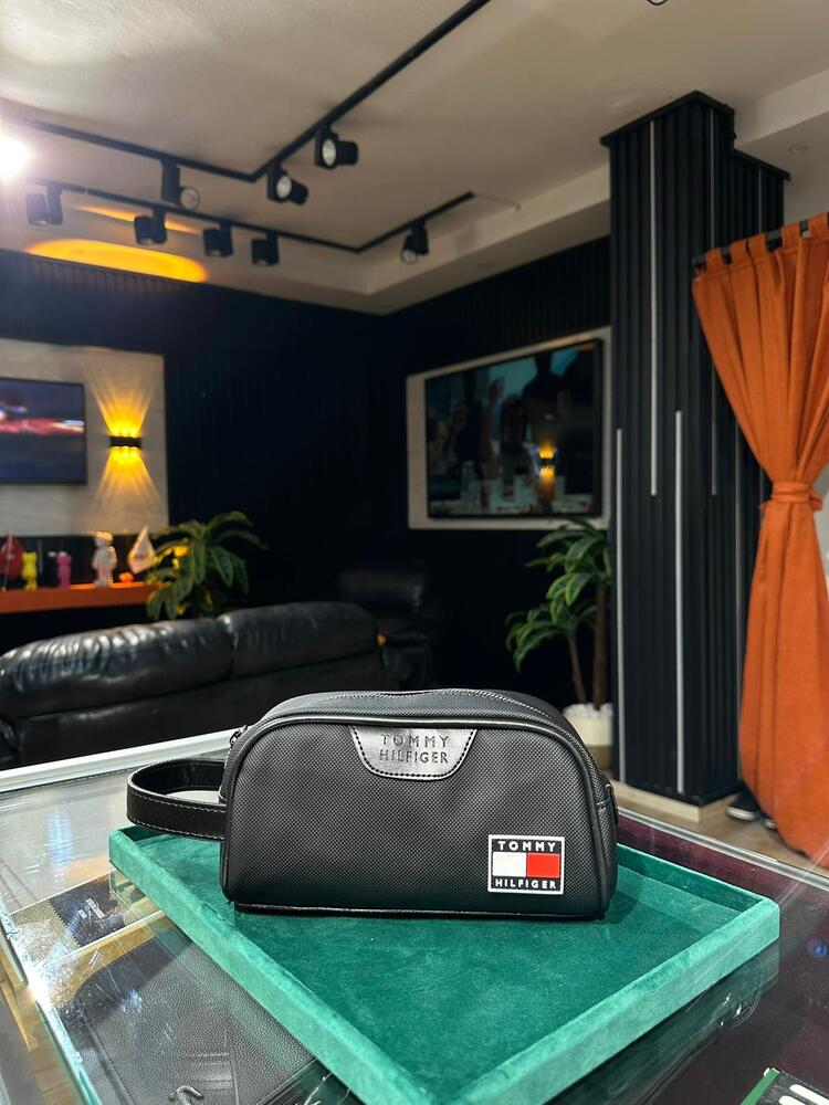 Tommy Hilfiger El Çantası