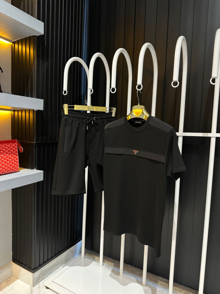 Prada Siyah Şortlu Takım