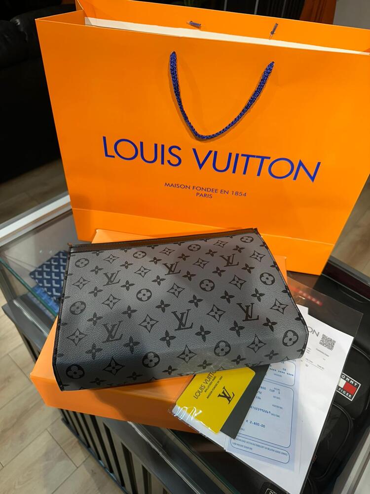 Louis Vuitton El Çantası