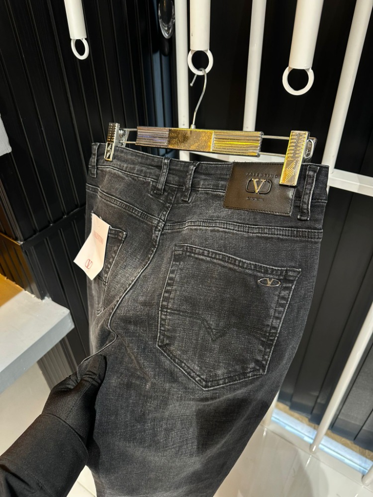 Valentino Füme Jean