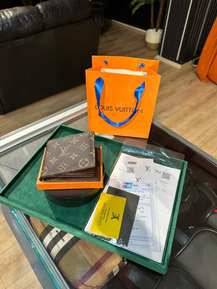 Louis Vuitton Cüzdan