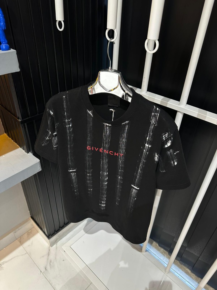 Givency Siyah Baskılı Tişört
