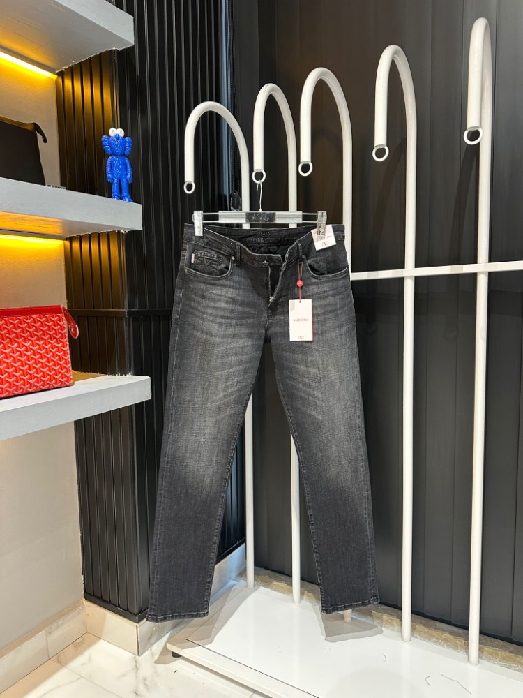 Valentino Füme Jean