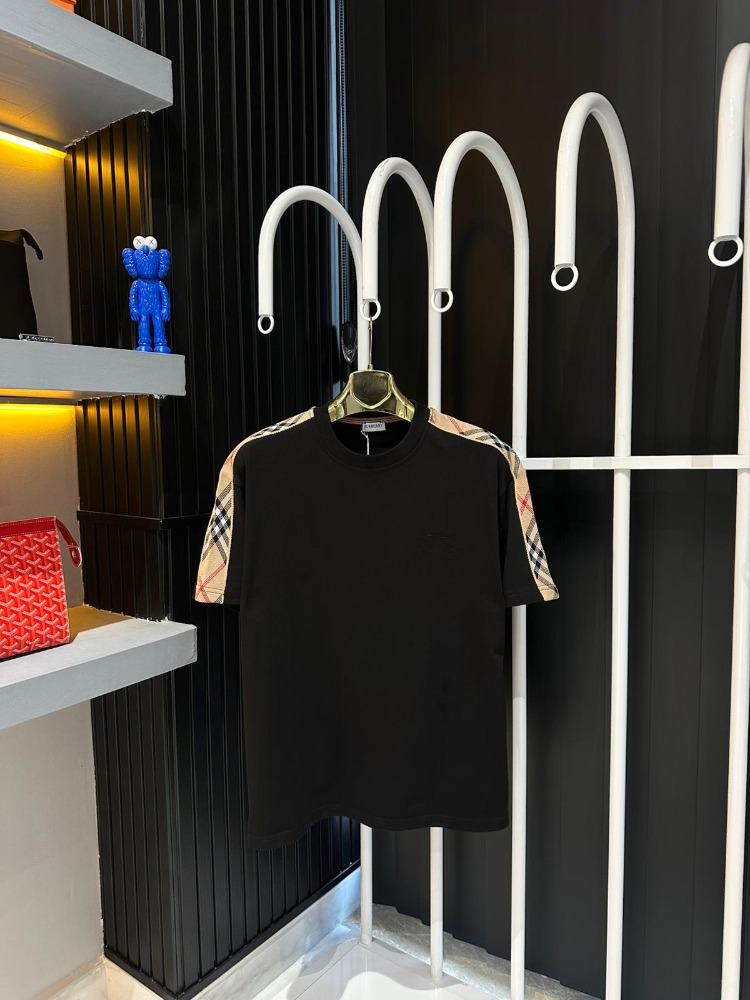 Burberry Siyah Tişört