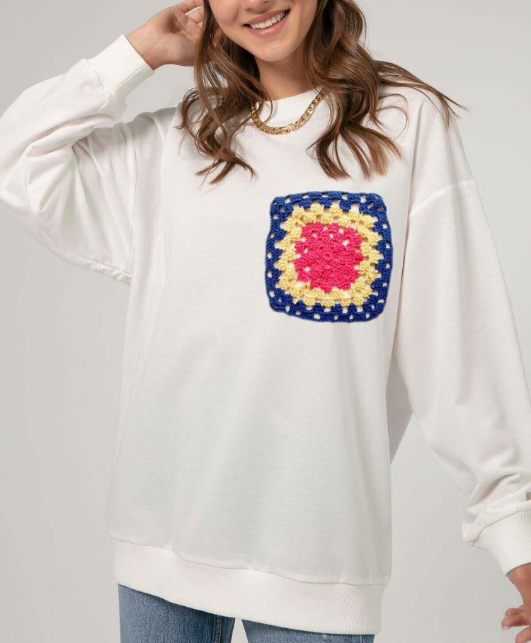Tasarım Nakışlı Sweatshirt