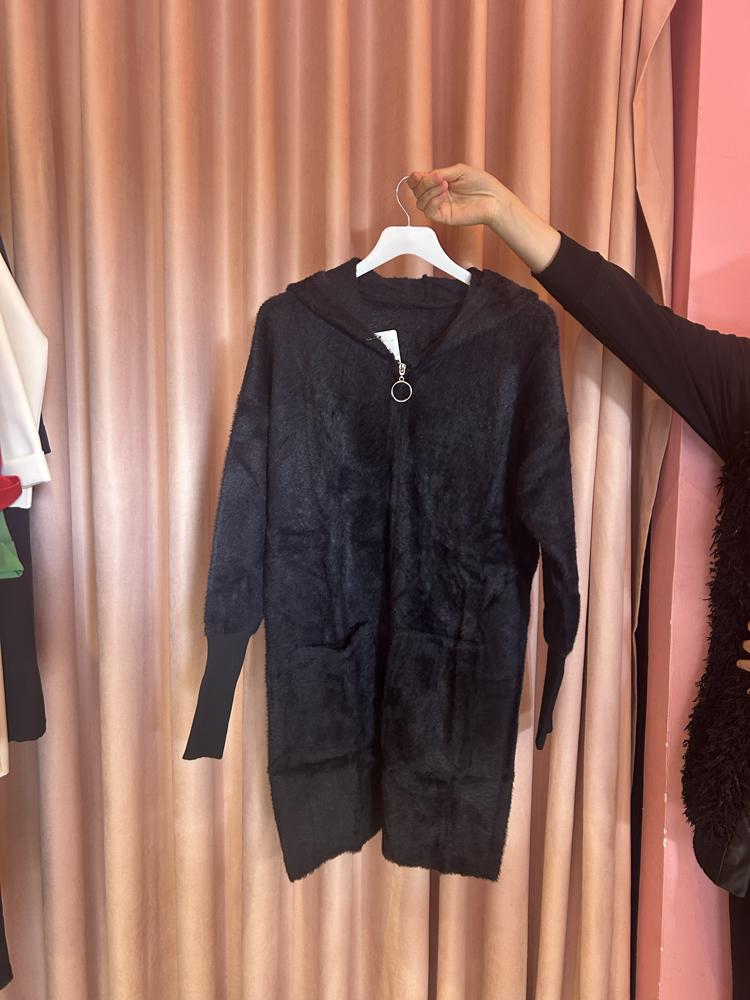 Siyah kapüşonlu angora hırka (standart beden)