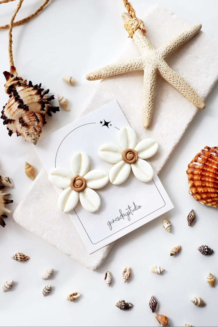 Cowrie Bloom