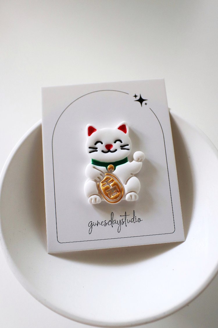 Maneki Neko (Şans Kedisi) - Broş