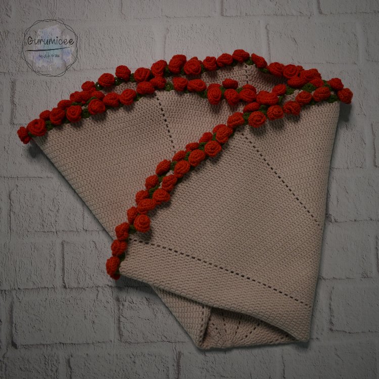 GÜL DESENLİ BUKET BATTANİYE