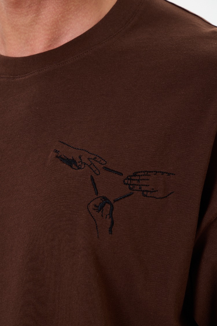 Nakış Detaylı Oversize Tişört Kahverengi RPS (Unisex)