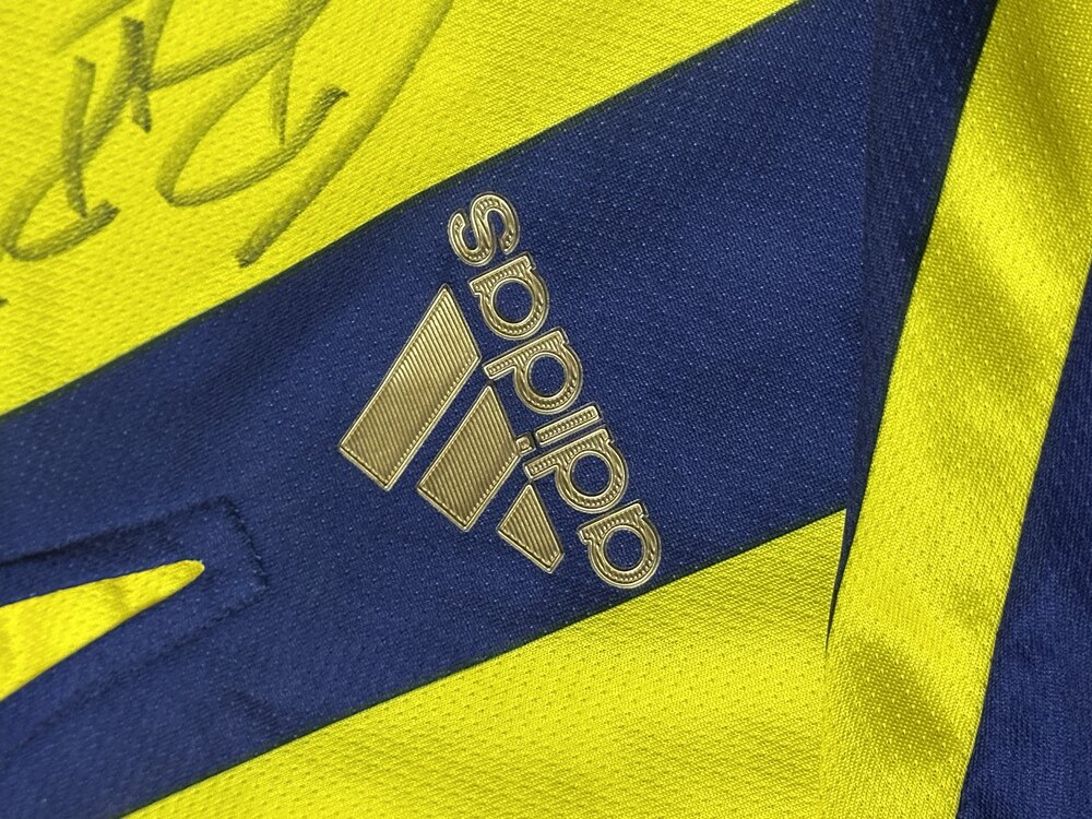 Orijinal 15/16 Sezonu Islak İmzalı Robin van Persie M beden